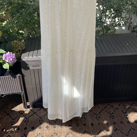 Ieena x Mac Duggal - White Sequined Drop Shoulder Faux Wrap Gown - Size 10 - Picture 12 of 17